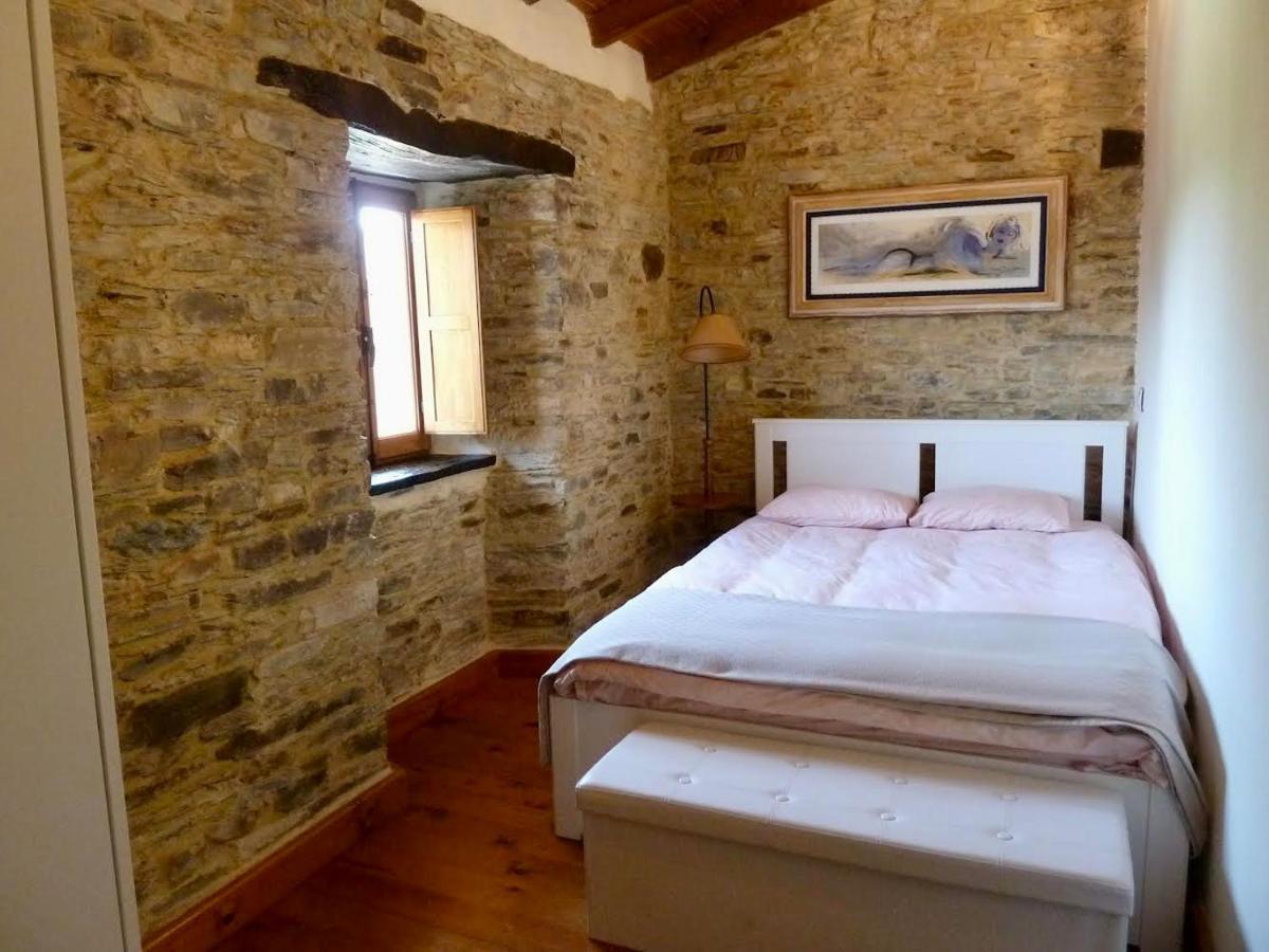Casita Feliz Entre Montanas Y Cerca Del Mar Vila Trabada Exterior foto