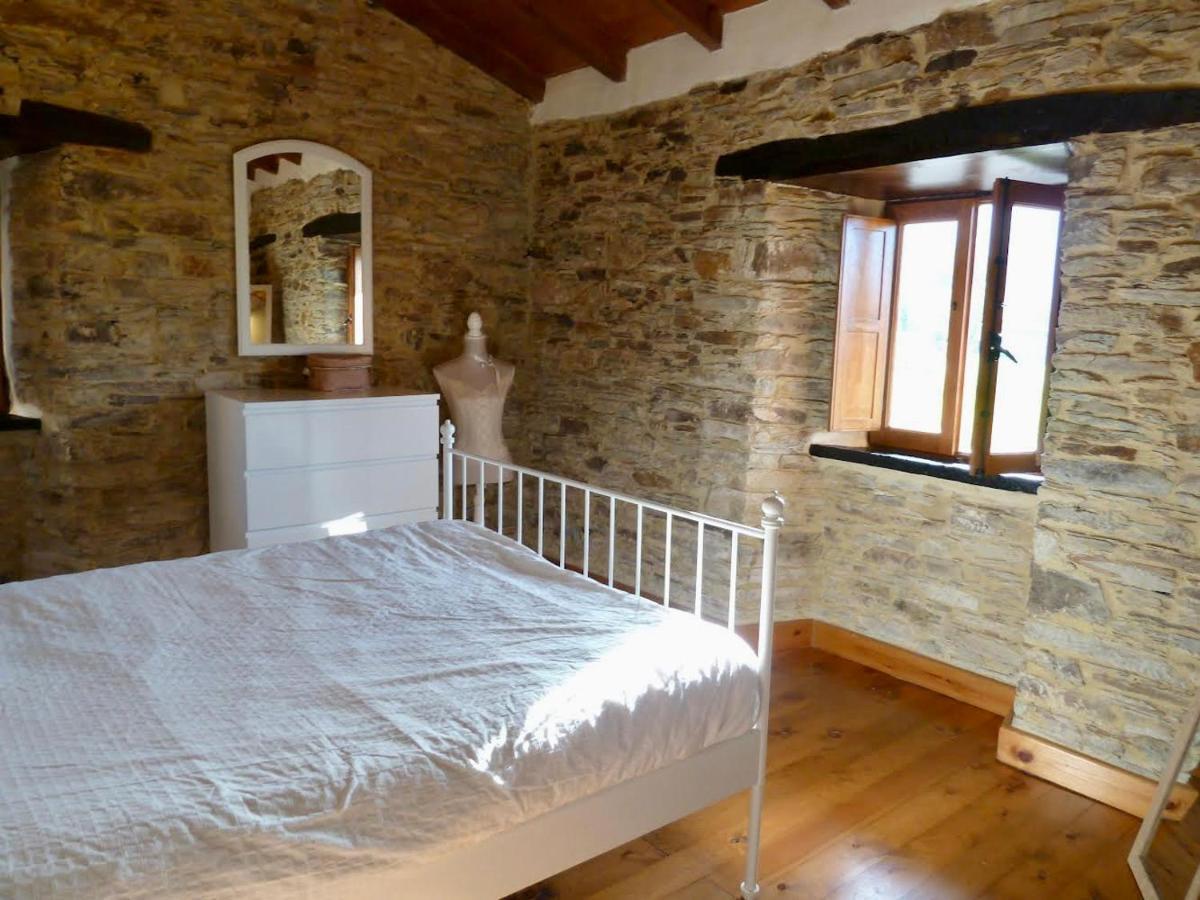 Casita Feliz Entre Montanas Y Cerca Del Mar Vila Trabada Exterior foto