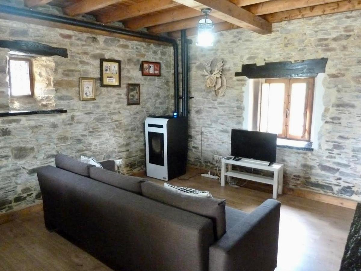 Casita Feliz Entre Montanas Y Cerca Del Mar Vila Trabada Exterior foto